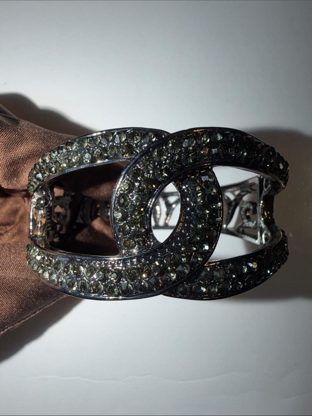 Dark Green Crystal Accent Women's Statement Bracelet Hinged Cuff Style NWOT - Picture 4 of 10